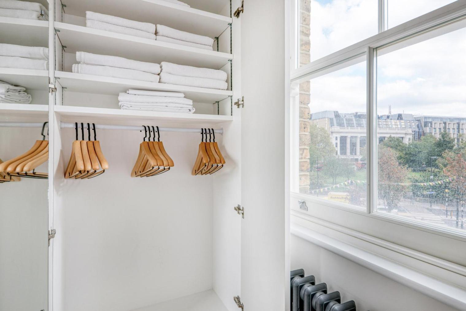 Apartment Blueground Waterloo Airy Design Balcony Lon-105